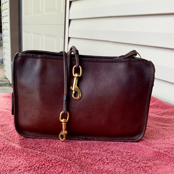 Coach Handbags - Vintage Coach Basic Clutch/Crossbody